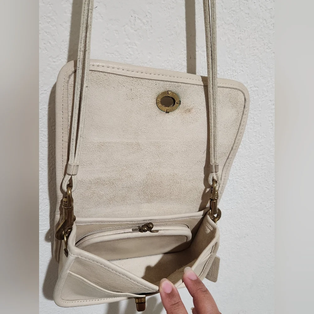 Vintage Coach Shoulder Purse 9385 - Bone - Picture 10 of 15